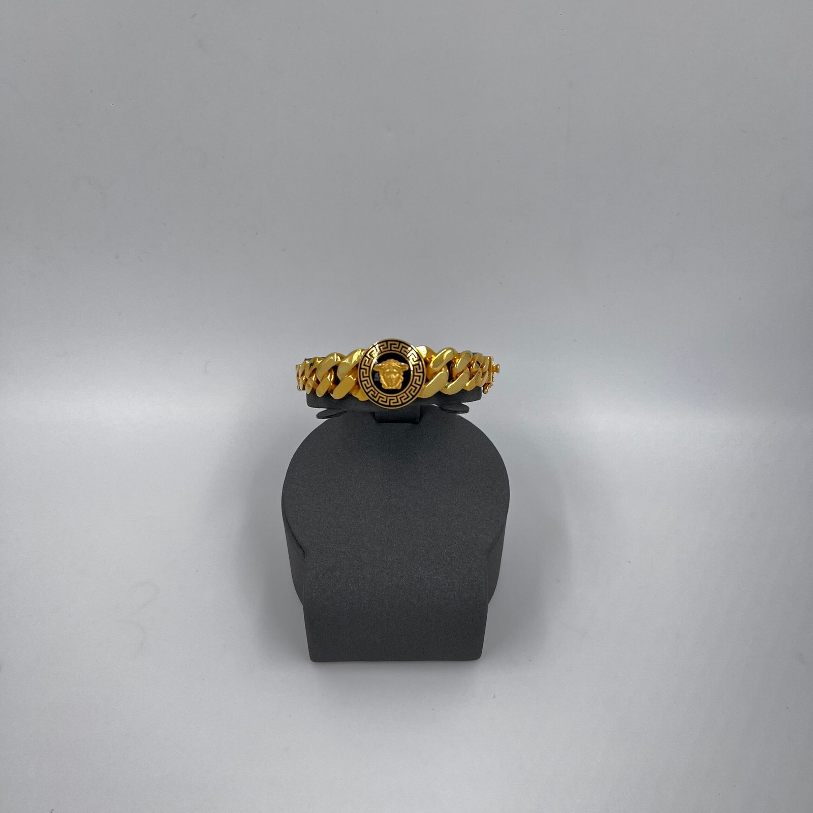 اسوره فرزاتشي