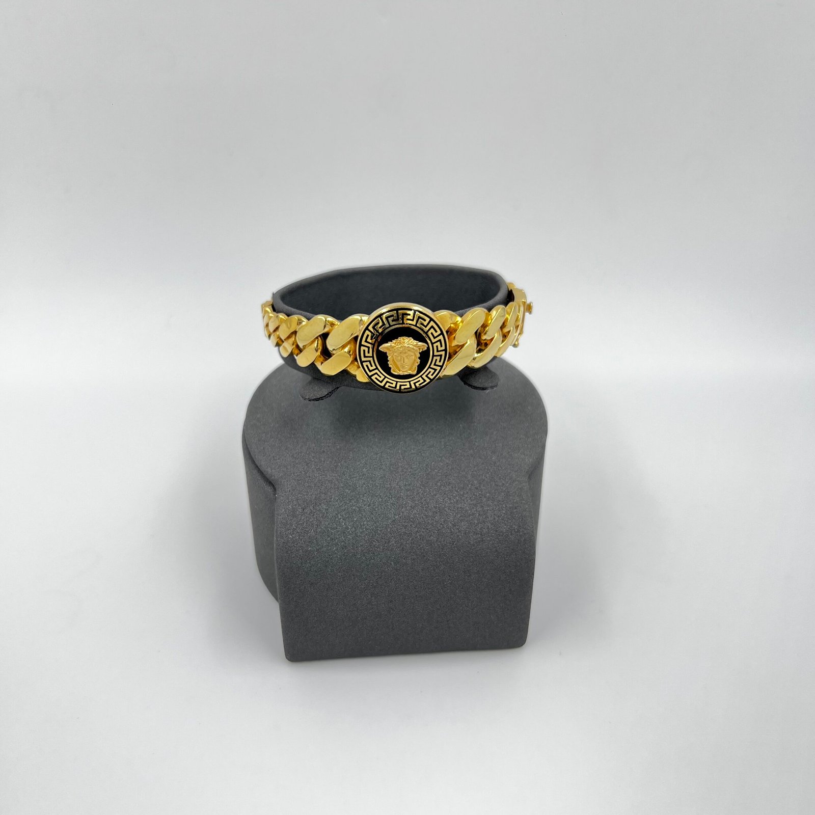 اسوره فرزاتشي