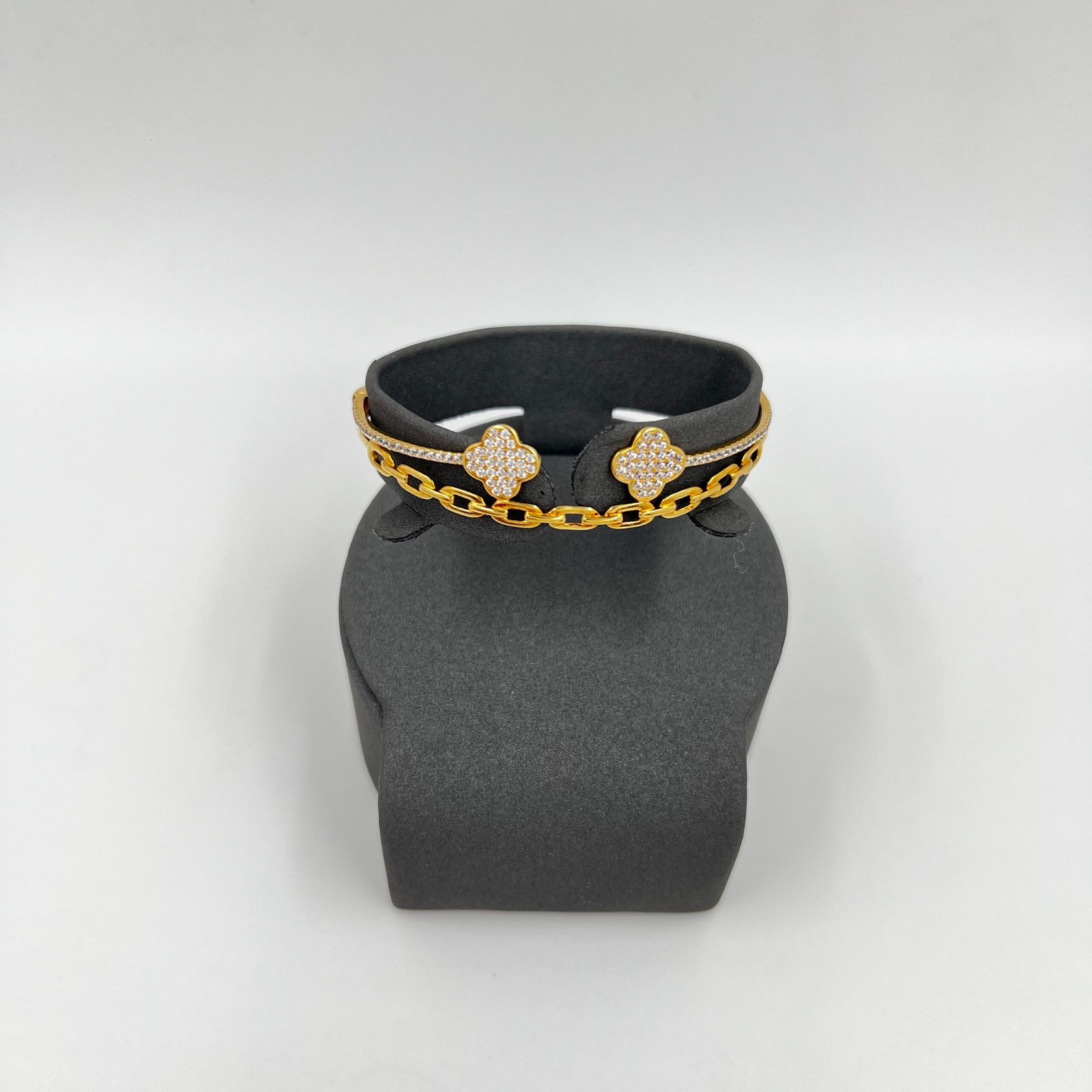 اسوره فان كليف