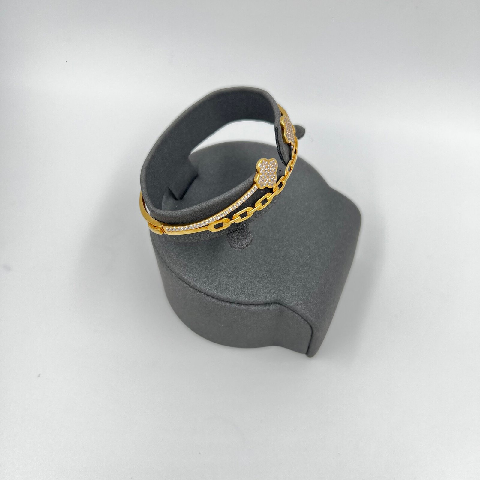 اسوره فان كليف