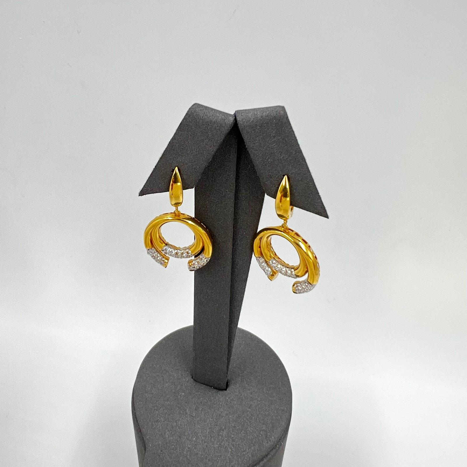 حلـق ايطالي