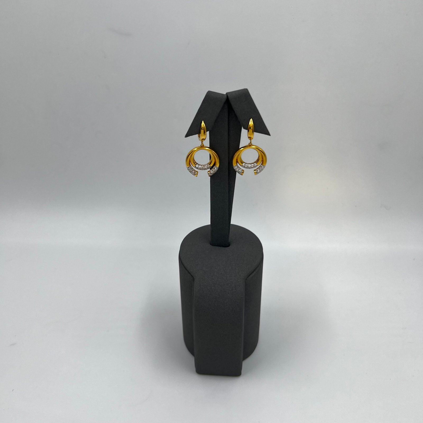 حلـق ايطالي