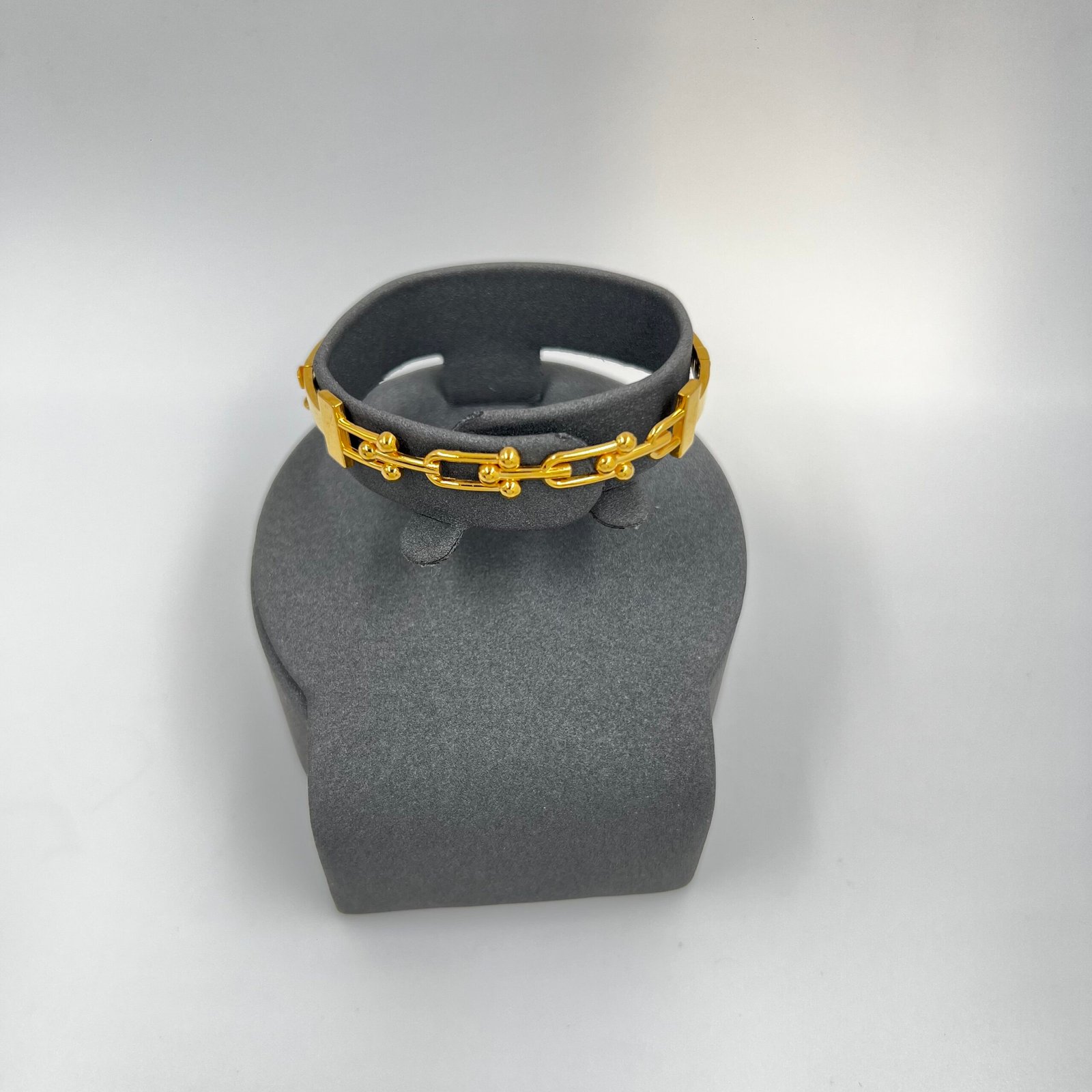 اسوراه تيفاني