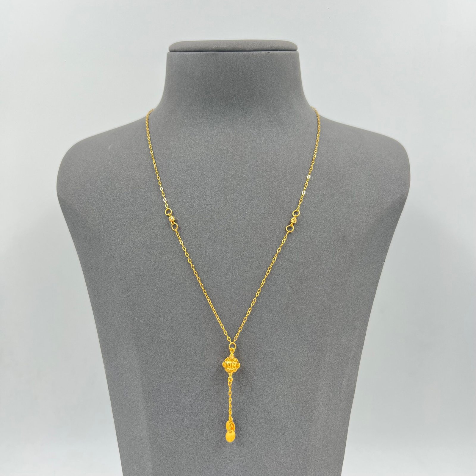 عقد لازوردي