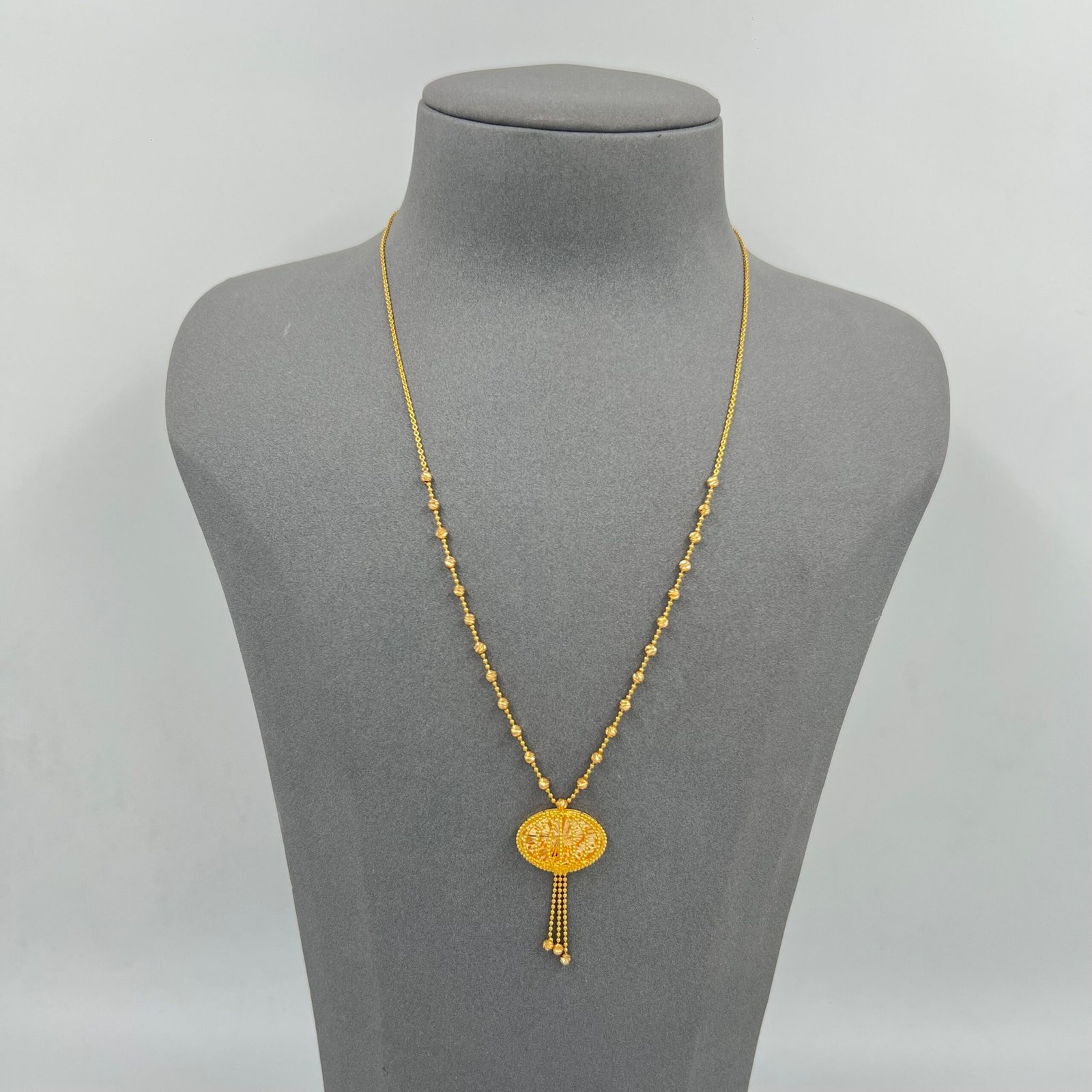 عقد لازوردي