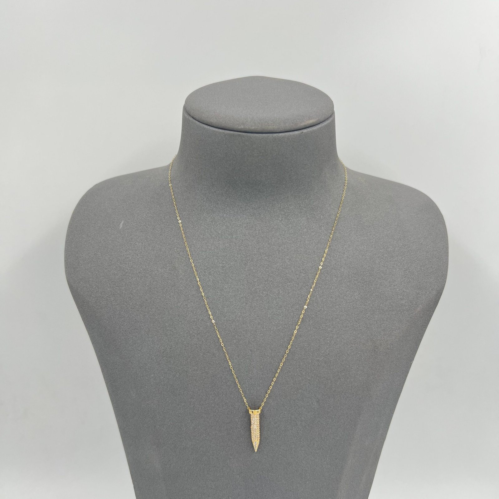 عقد كارتير ( مسمار )