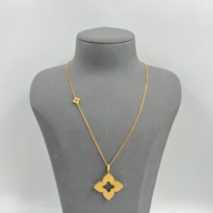 IMG_7385 عقد روبيرتو كوين