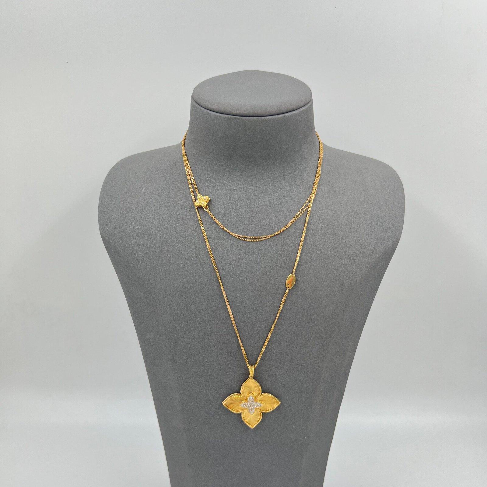 سبحة روبيرتو كوين