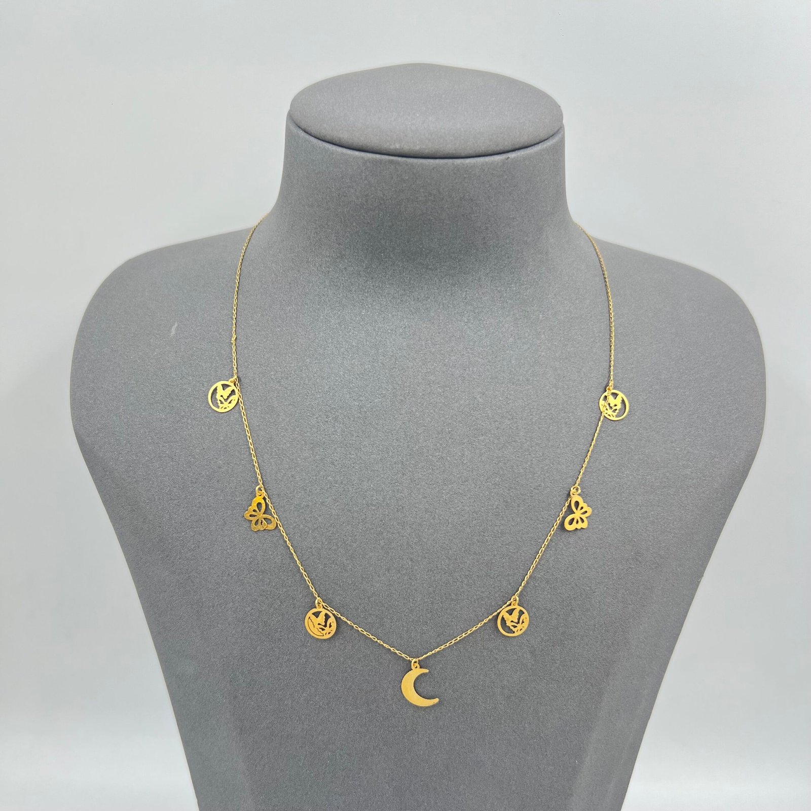 عقد اوريليا