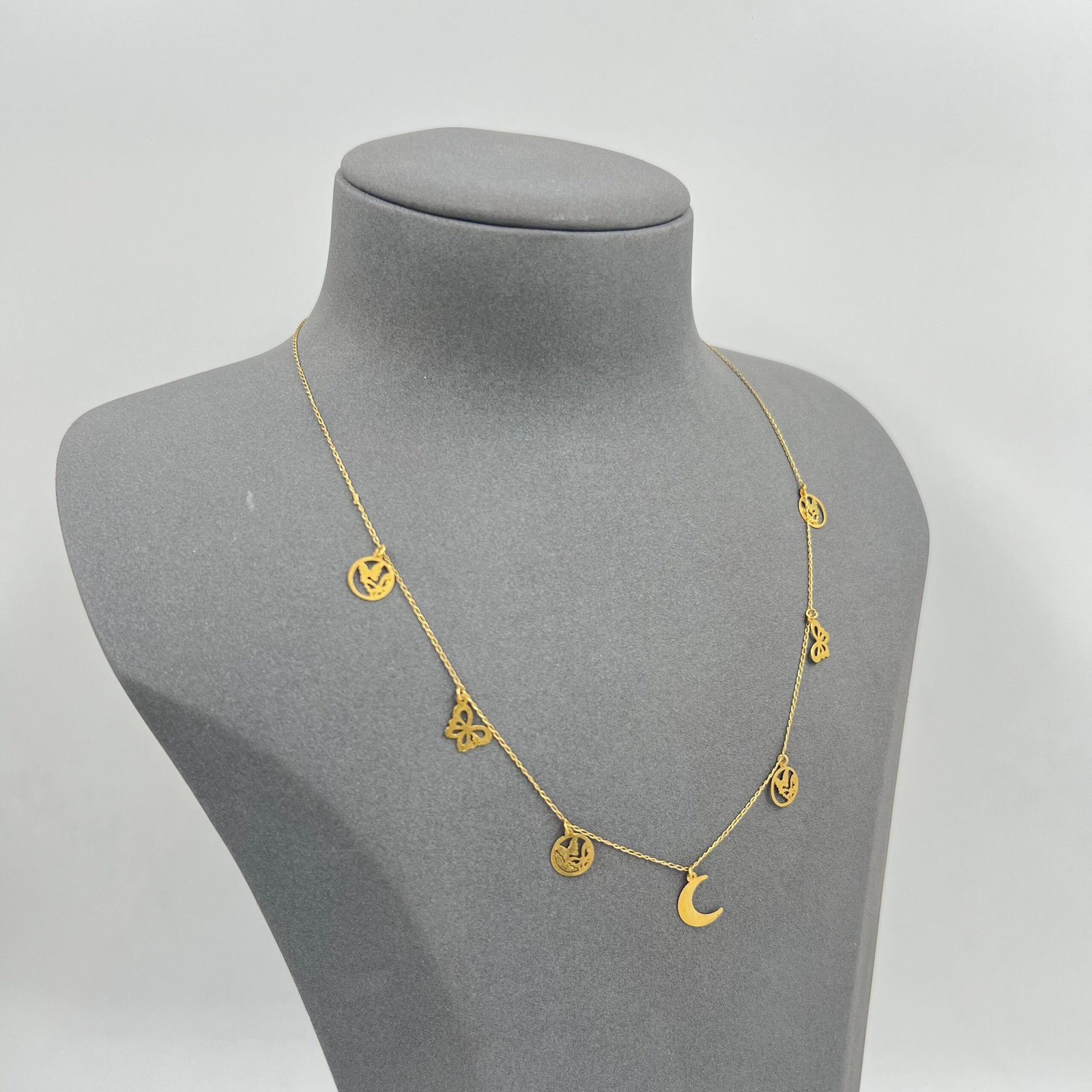 عقد اوريليا