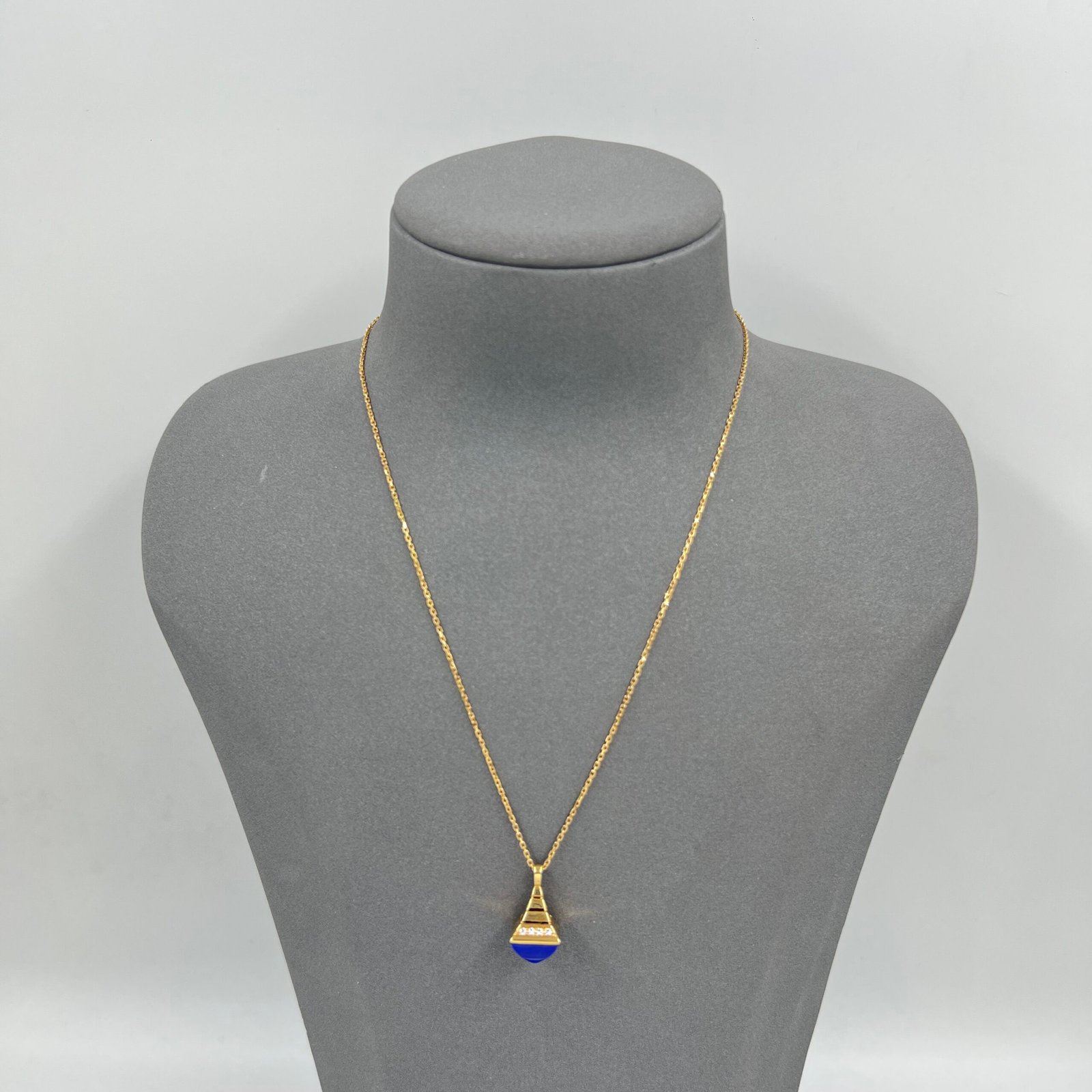 عقد كليو ريف